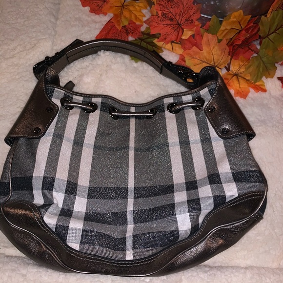 Burberry Metallic Trim House Check Drawstring Hobo - Picture 6 of 7